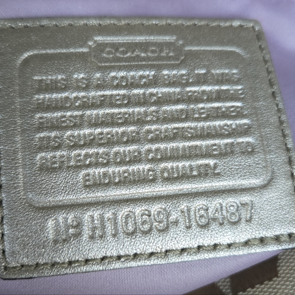 2010 Coach Colette Tote - Picture 8 of 9